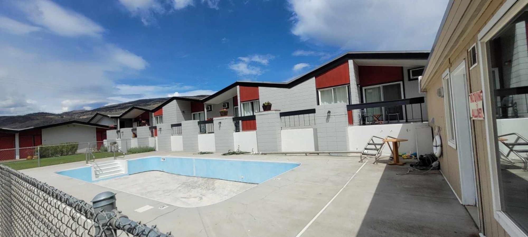 Destination Inn Cache Creek Exterior photo